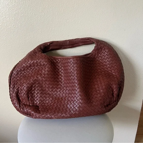 BOTTEGA VENETA Intrecciato Medium Hobo Bag - Picture 7 of 8